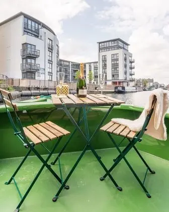 Luxury Kulübe (Camillia Houseboat)