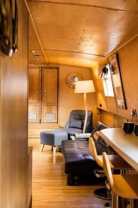 Luxury Kulübe (Houseboat - 2 double & 1 bunk bed)