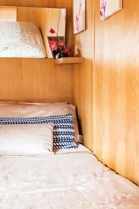 Luxury Kulübe (Houseboat - 2 double & 1 bunk bed)