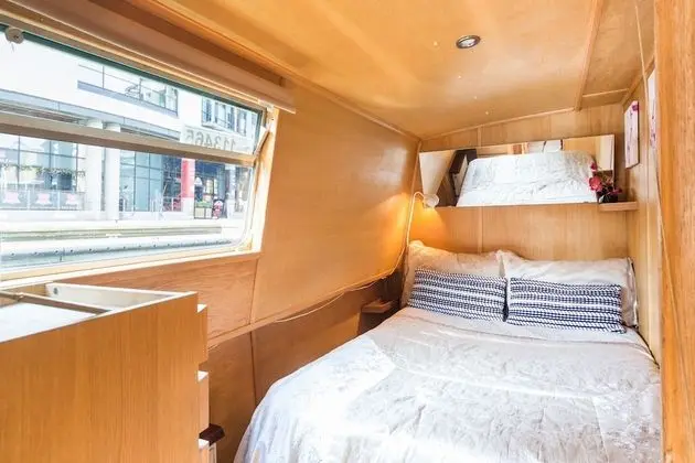 Luxury Kulübe (Houseboat - 2 double & 1 bunk bed)
