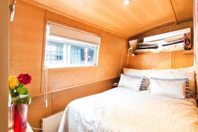 Luxury Kulübe (Houseboat - 2 double & 1 bunk bed)