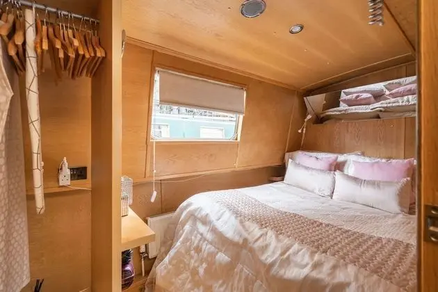 Luxury Kulübe (Houseboat - 2 double & 1 bunk bed)