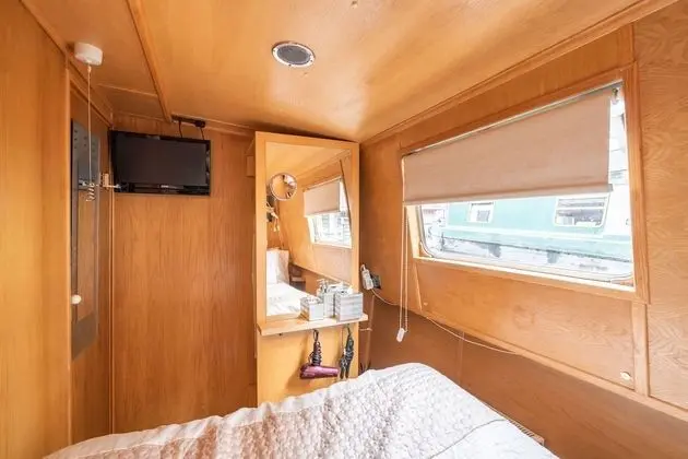 Luxury Kulübe (Houseboat - 2 double & 1 bunk bed)