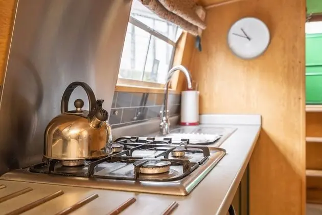 Luxury Kulübe (Houseboat - 2 double & 1 bunk bed)