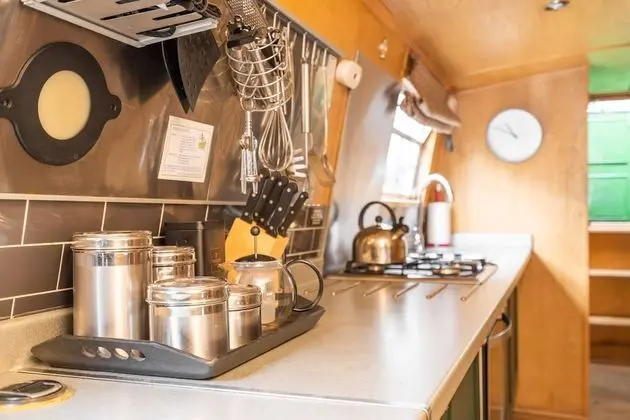 Luxury Kulübe (Houseboat - 2 double & 1 bunk bed)