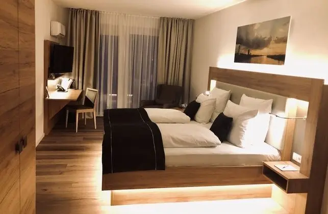 Deluxe Tek Büyük Yataklı Oda, Bahçe Manzaralı