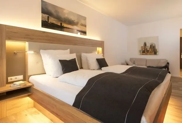 Deluxe Tek Büyük Yataklı Oda, Bahçe Manzaralı