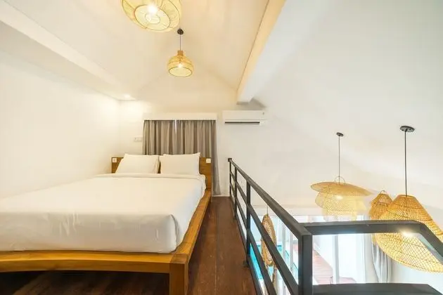 Çatı Katı (Loft) (FourLeaf - Pool Loft Suite)