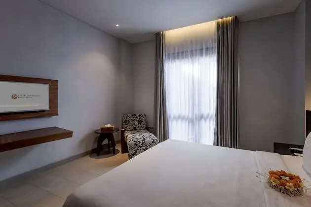 Modern Deluxe Double or Twin Room