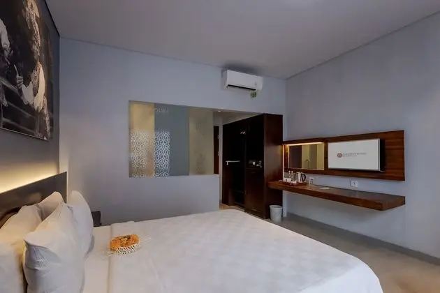 Modern Deluxe Double or Twin Room