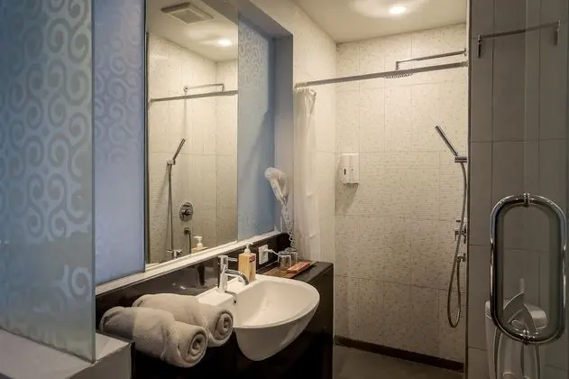 Modern Deluxe Double or Twin Room