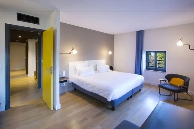 Signature Suite with spa access