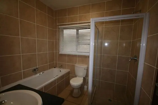 Fourways Apartments 2B 1B S/C