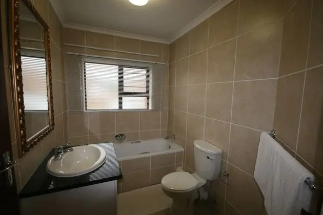Fourways Apartments 2B 2B S/C
