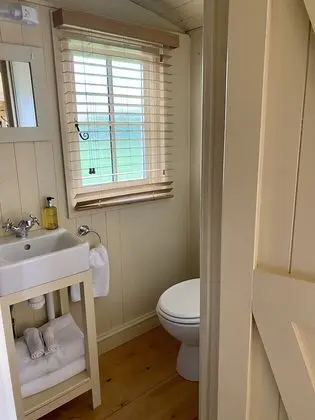 Luxury Kulübe, Banyolu/Duşlu (Luxury Shepherds Hut)