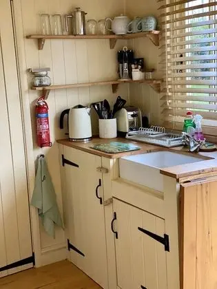 Luxury Kulübe, Banyolu/Duşlu (Luxury Shepherds Hut)