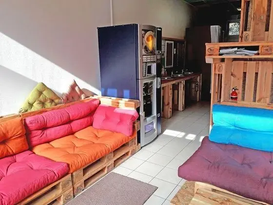 Tek Büyük Yataklı Oda, Ortak Banyo