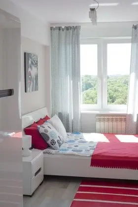 Apart Daire (ul.Anielewicza 36)