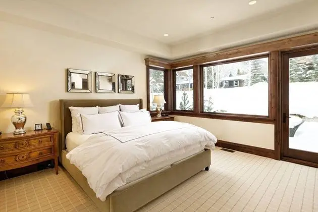 Ev (Fox Crossing Luxury Home)