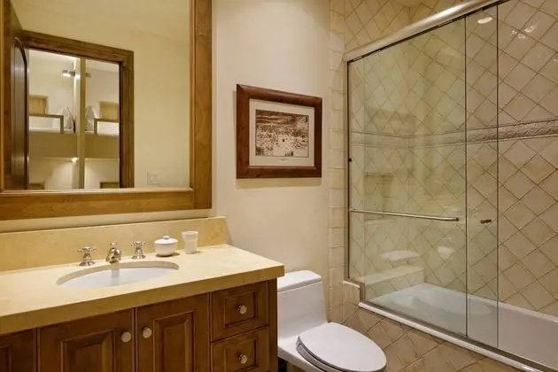 Ev (Fox Crossing Luxury Home)