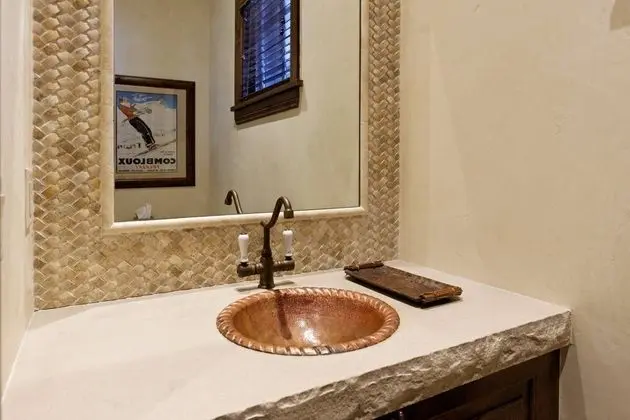 Ev (Fox Crossing Luxury Home)