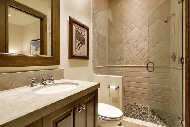 Ev (Fox Crossing Luxury Home)