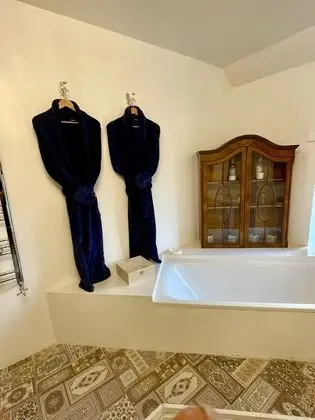 Luxury Oda