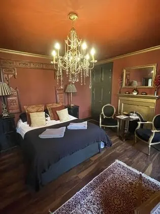 Luxury Oda