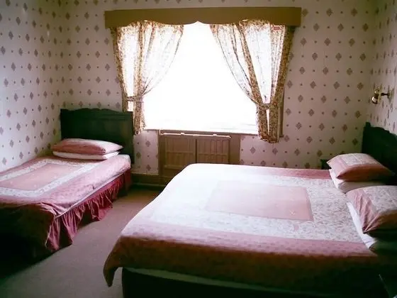 Süit, Banyolu/Duşlu (2A + 1C)