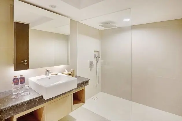 Deluxe Oda (Shower)