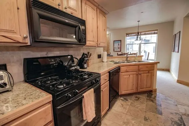 Townhome | Fox Point At Redstone E12