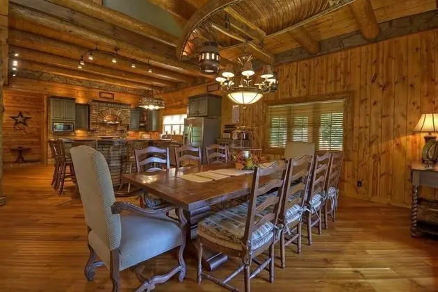 Ev (Fox Run Lodge - Pet friendly)