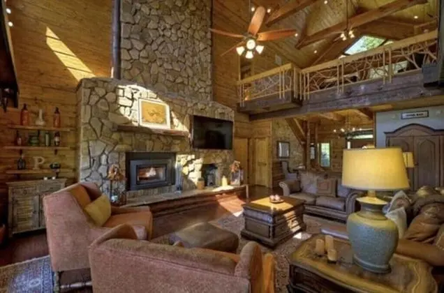 Ev (Fox Run Lodge - Pet friendly)