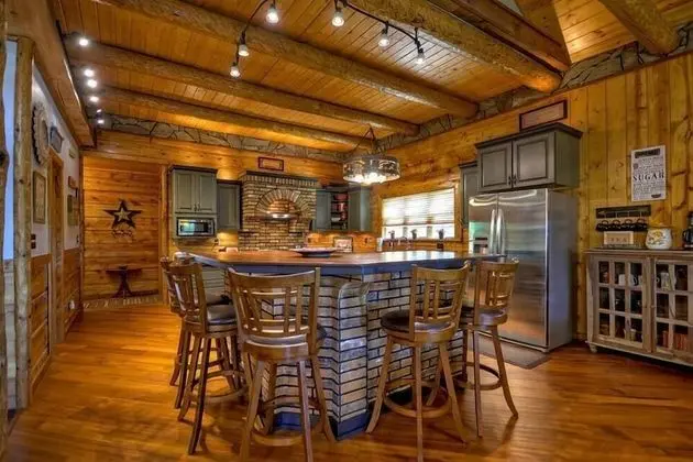 Ev (Fox Run Lodge - Pet friendly)