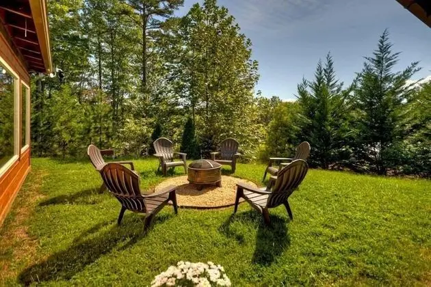 Ev (Fox Run Lodge - Pet friendly)