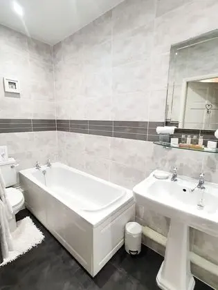 Superior İki Ayrı Yataklı Oda, Banyolu/Duşlu, Bahçe Manzaralı (FRONT ROOM)