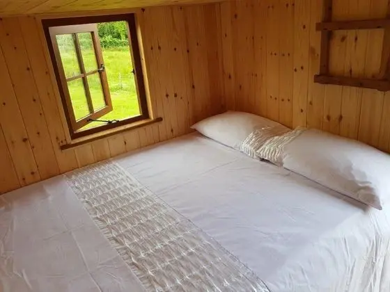 Kır Evi, 1 Büyük (Queen) Boy Yatak