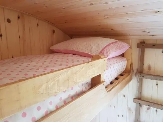 Kır Evi, 1 Büyük (Queen) Boy Yatak