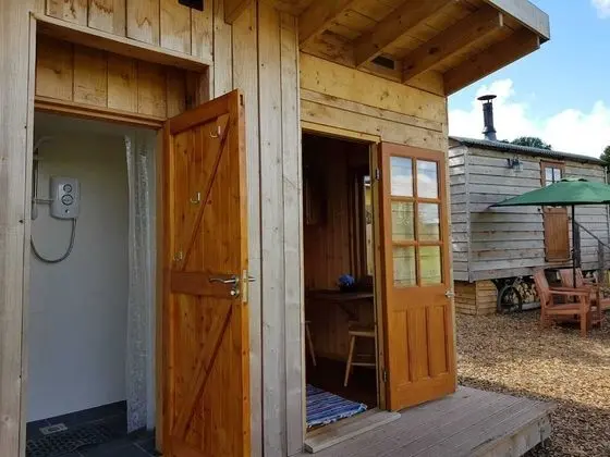 Kır Evi, 1 Büyük (Queen) Boy Yatak