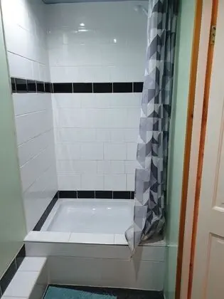 Tek Kişilik Oda, Ortak Banyo