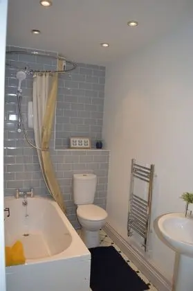 Ev, Özel Banyo (FOXHILL COTTAGE)