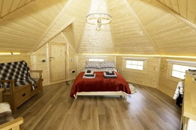 Kulübe, Özel Banyo (Self catering)