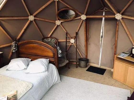 Panoramic Kulübe (Bulle)