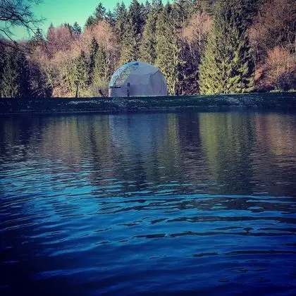 Panoramic Kulübe (Bulle)