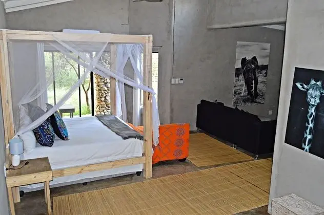 Crocodile Luxury Apartment