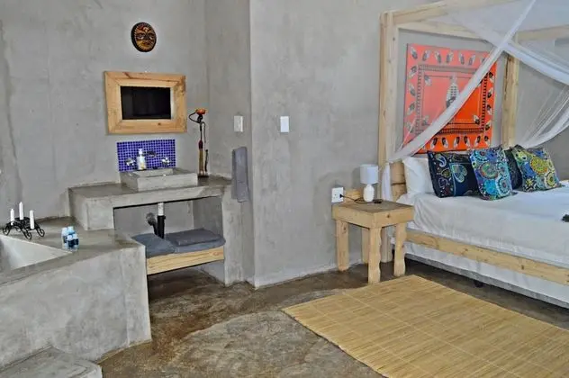 Crocodile Luxury Apartment
