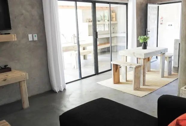 Crocodile Luxury Apartment