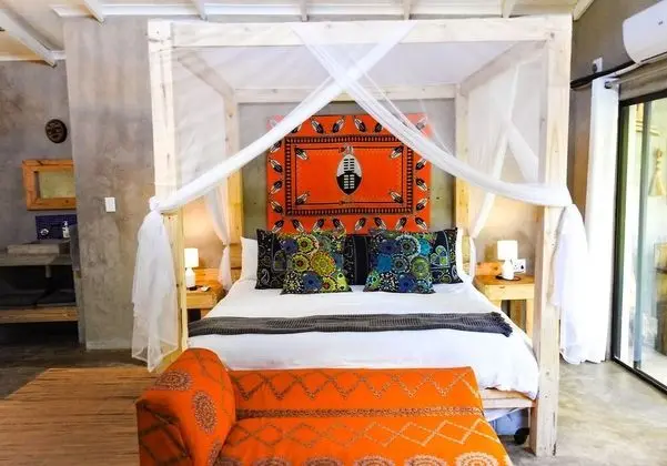 Crocodile Luxury Apartment