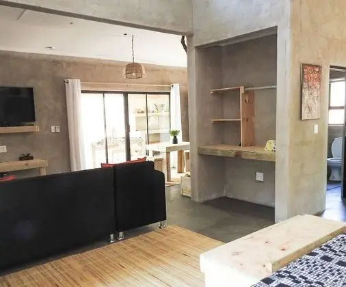 Crocodile Luxury Apartment