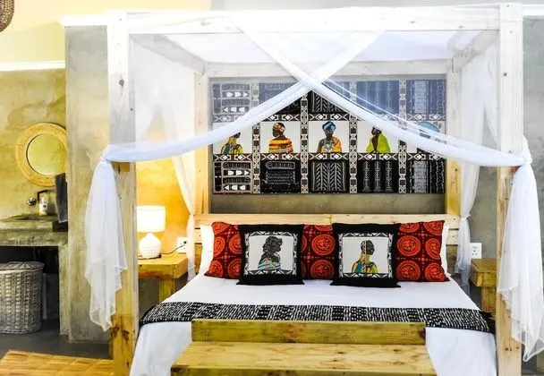 Crocodile Luxury Apartment